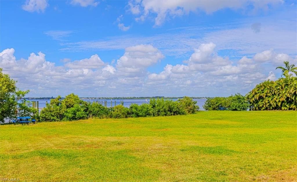 2885 Palm Beach BLVD # 307, FORT MYERS FL 33916-30