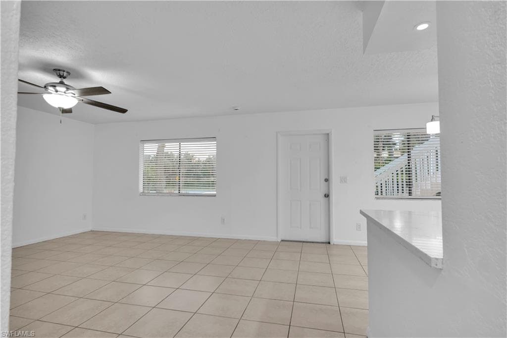 4601 Bayshore DR # A2, NAPLES FL 34112-12