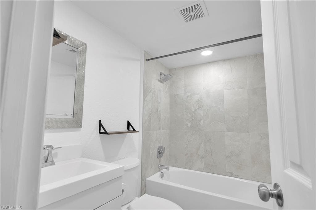 4601 Bayshore DR # A2, NAPLES FL 34112-16