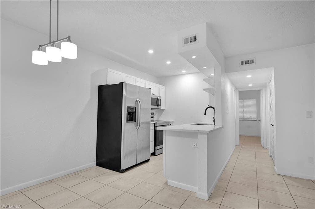 4601 Bayshore DR # A2, NAPLES FL 34112-3