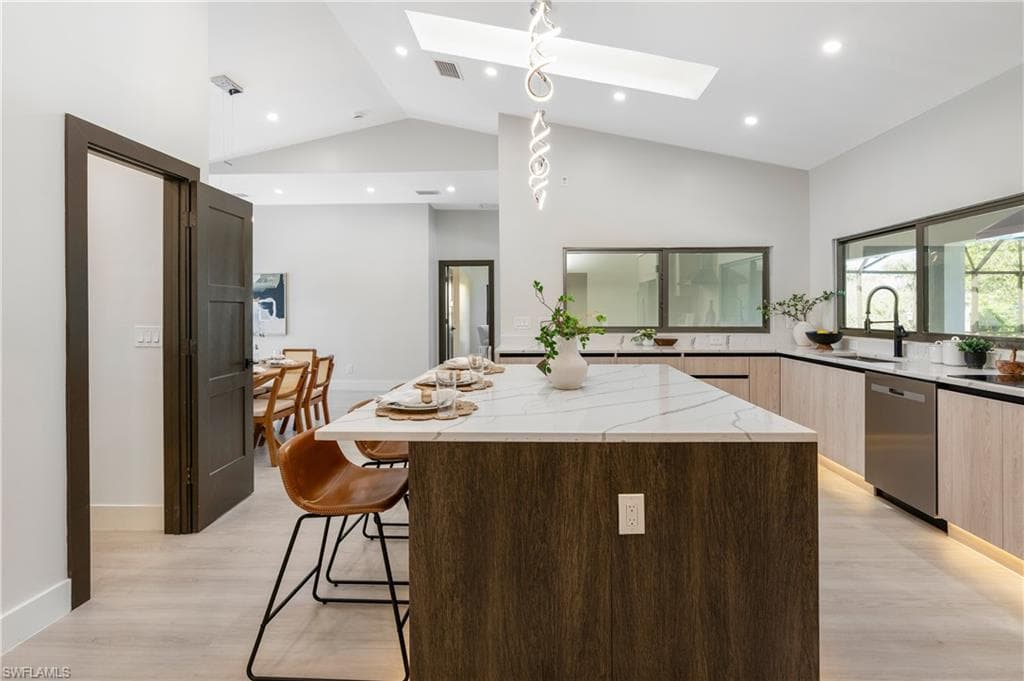 5105 Berkeley DR-23