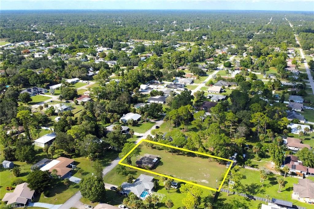 204 Lake AVE, LEHIGH ACRES FL 33936-25