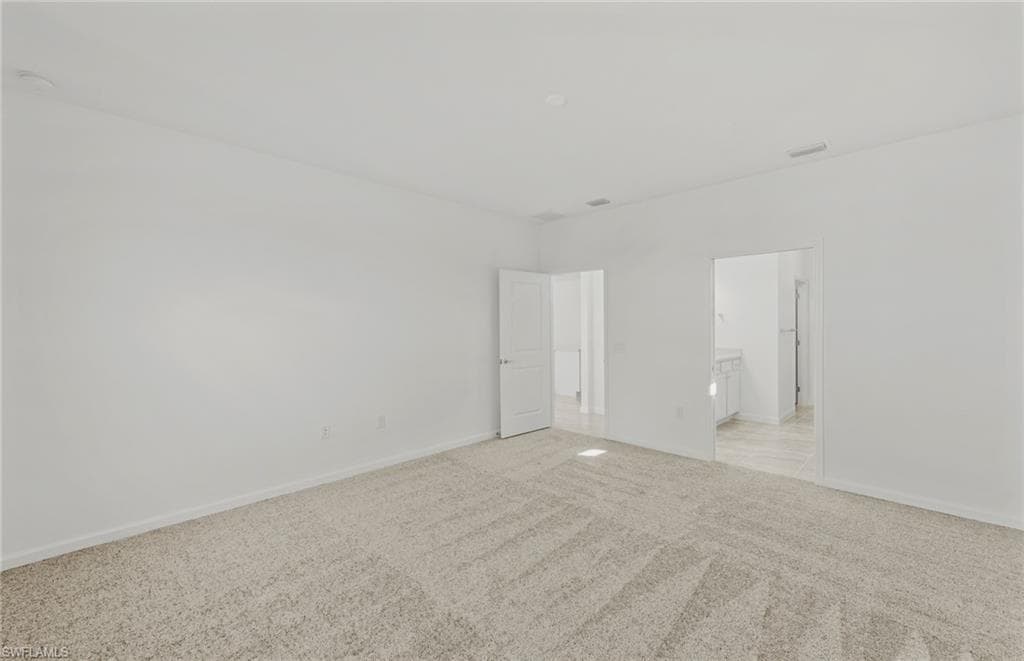 3922 Hampton CIR-26