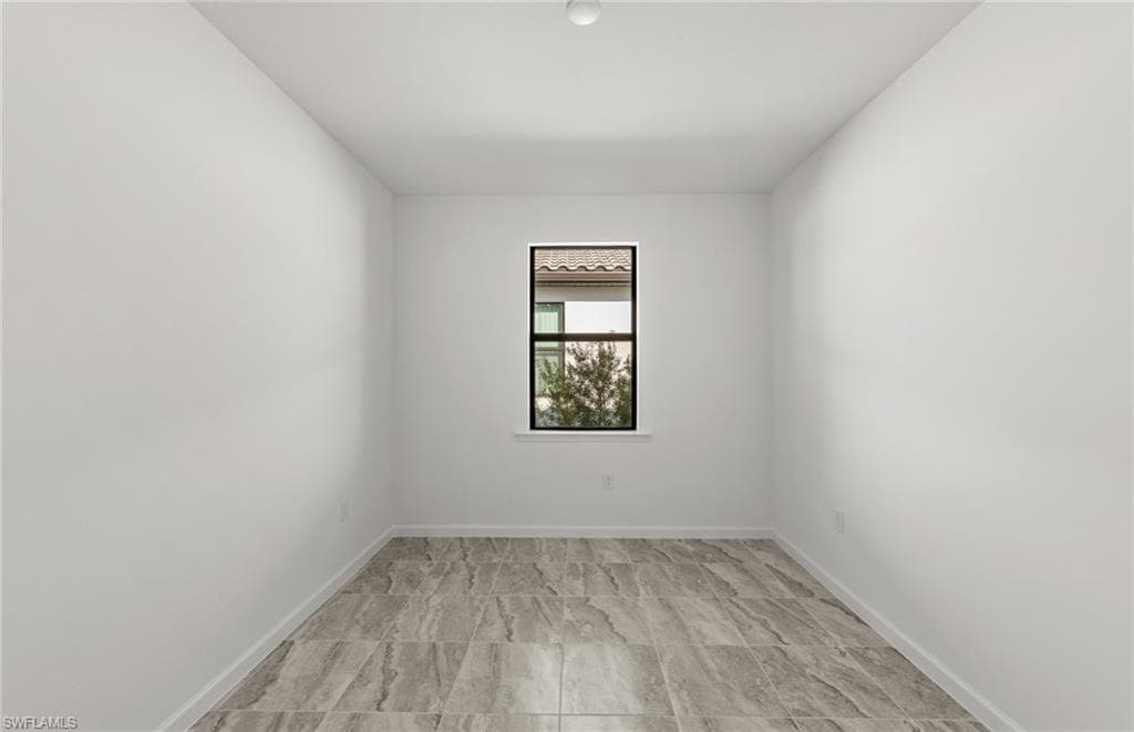 3922 E Hampton CIR, ALVA FL 33920-16