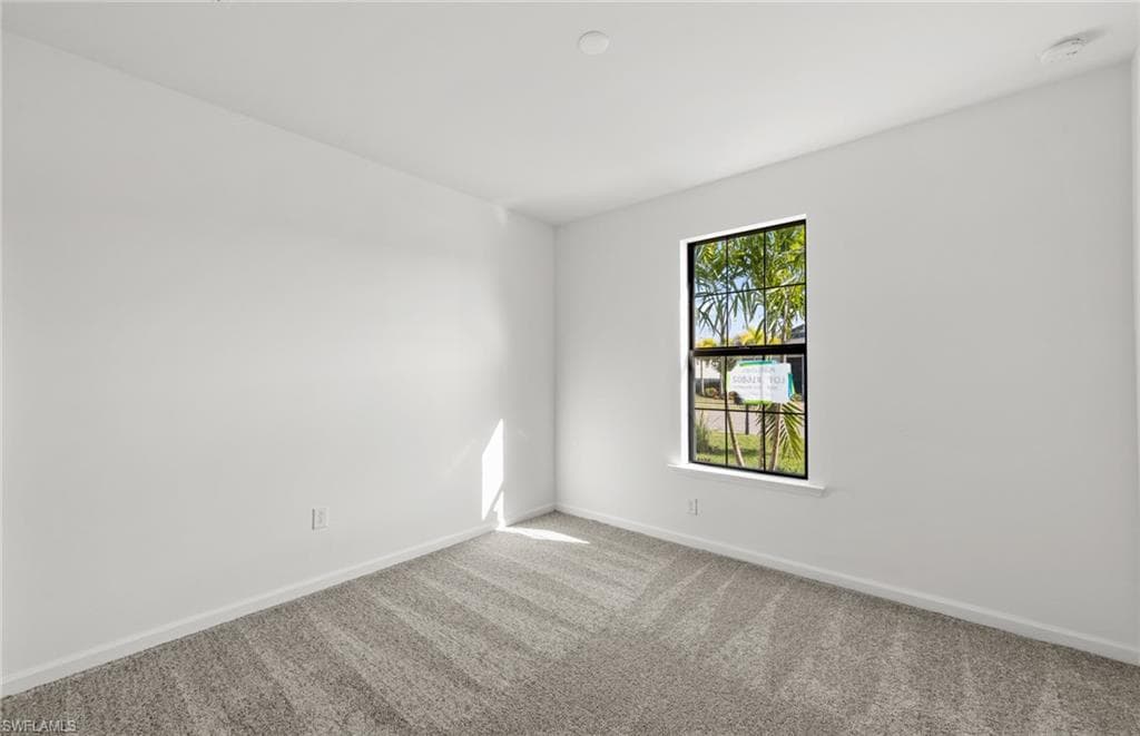 3922 E Hampton CIR, ALVA FL 33920-17