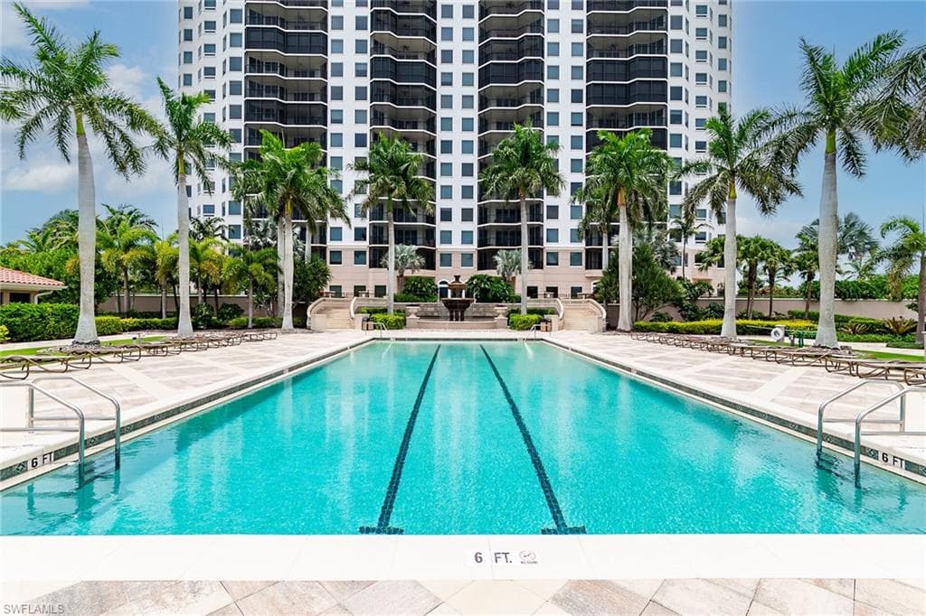 1060 Borghese LN # 803, NAPLES FL 34114-32
