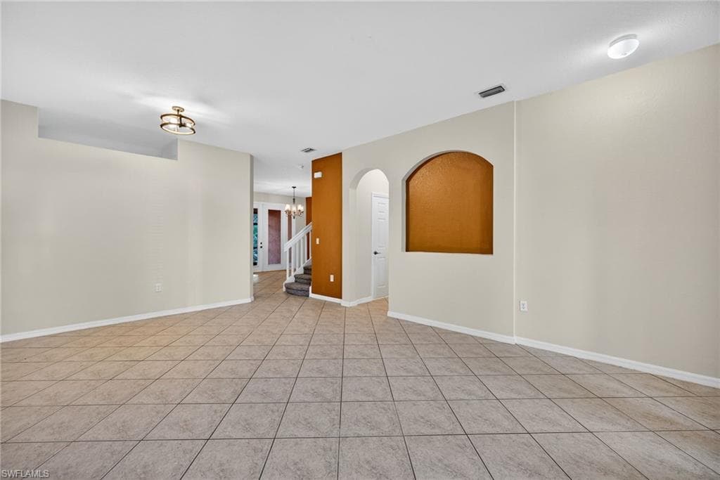 7666 Bristol CIR, NAPLES FL 34120-1