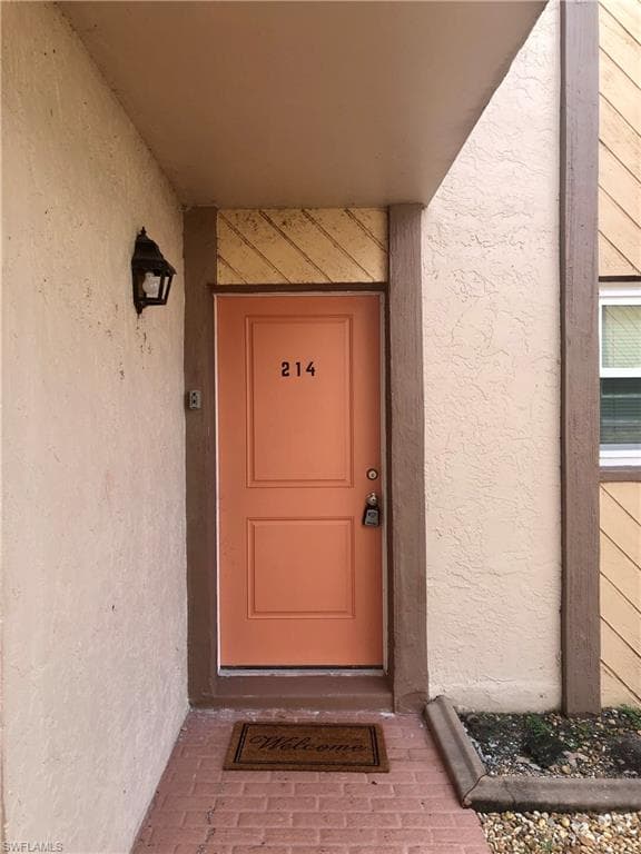 16881 Davis RD # 214, FORT MYERS FL 33908-4