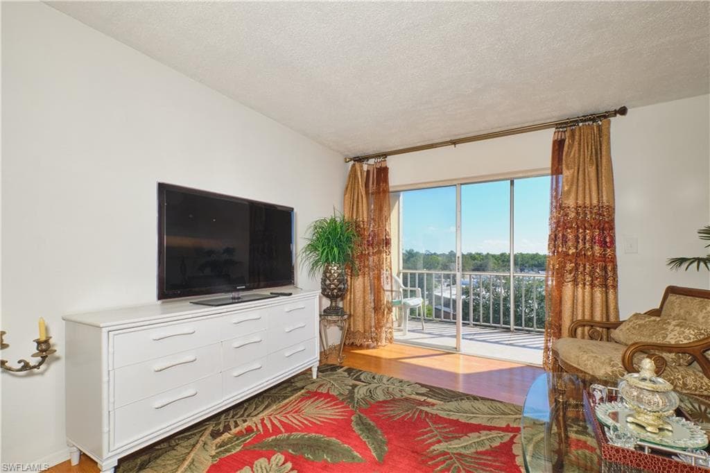 2366 E Mall DR # 519, FORT MYERS FL 33901-25