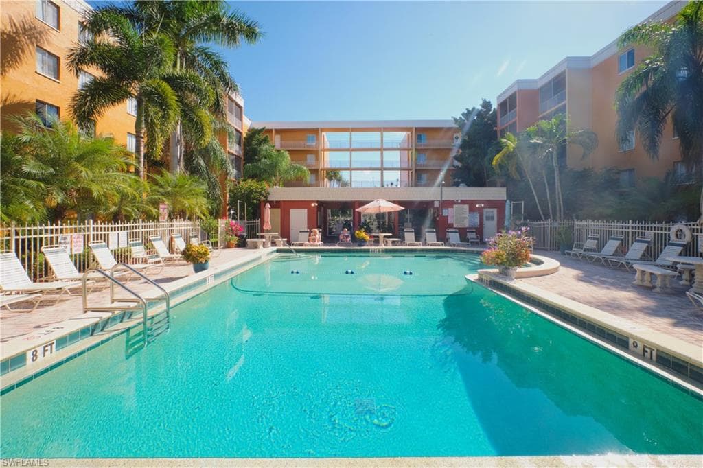 2366 E Mall DR # 519, FORT MYERS FL 33901-3