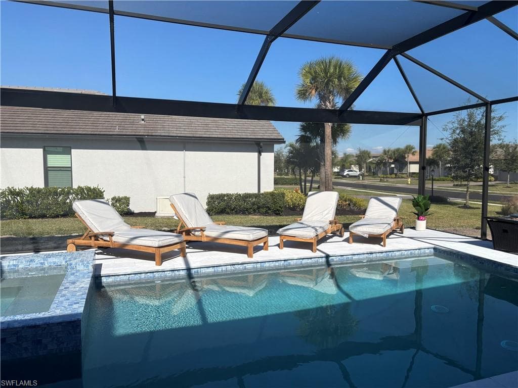 18546 Ives DR, ESTERO FL 33928-1