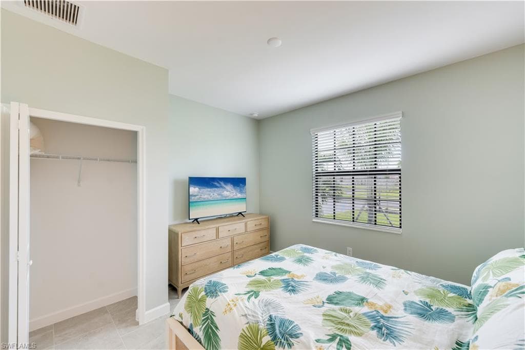 18546 Ives DR, ESTERO FL 33928-20