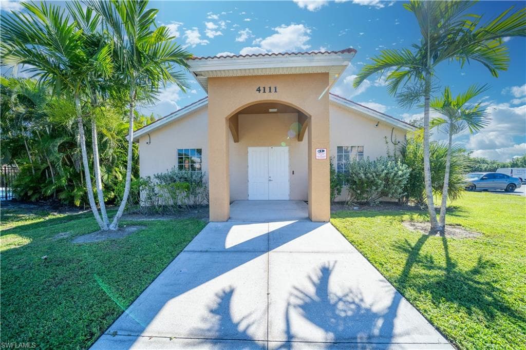 4110 Castilla CIR # 205, FORT MYERS FL 33916-32