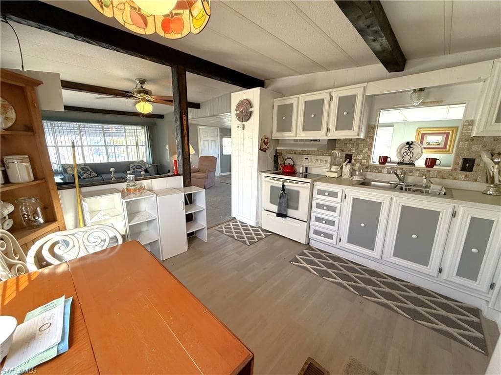 16211 Cynthia CT, FORT MYERS FL 33908-11