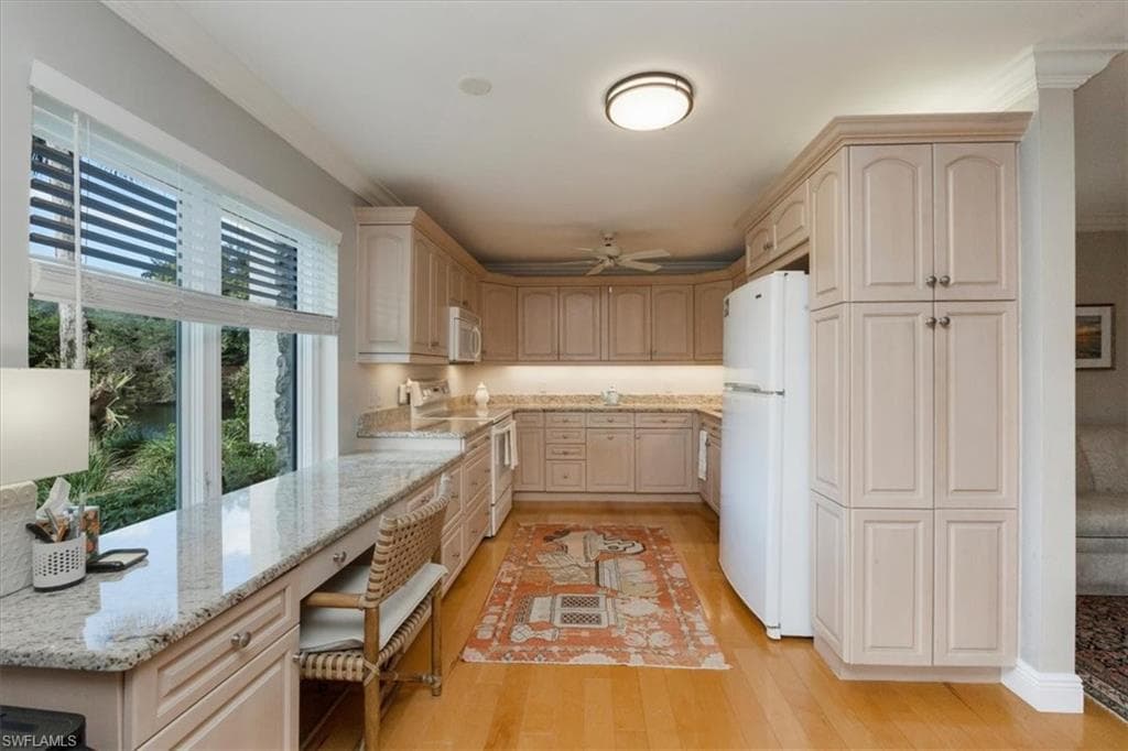 102 Clubhouse DR # 176, NAPLES FL 34105-2