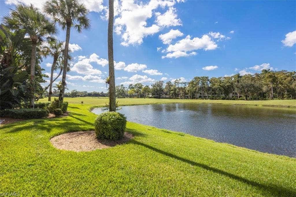 102 Clubhouse DR # 176, NAPLES FL 34105-20