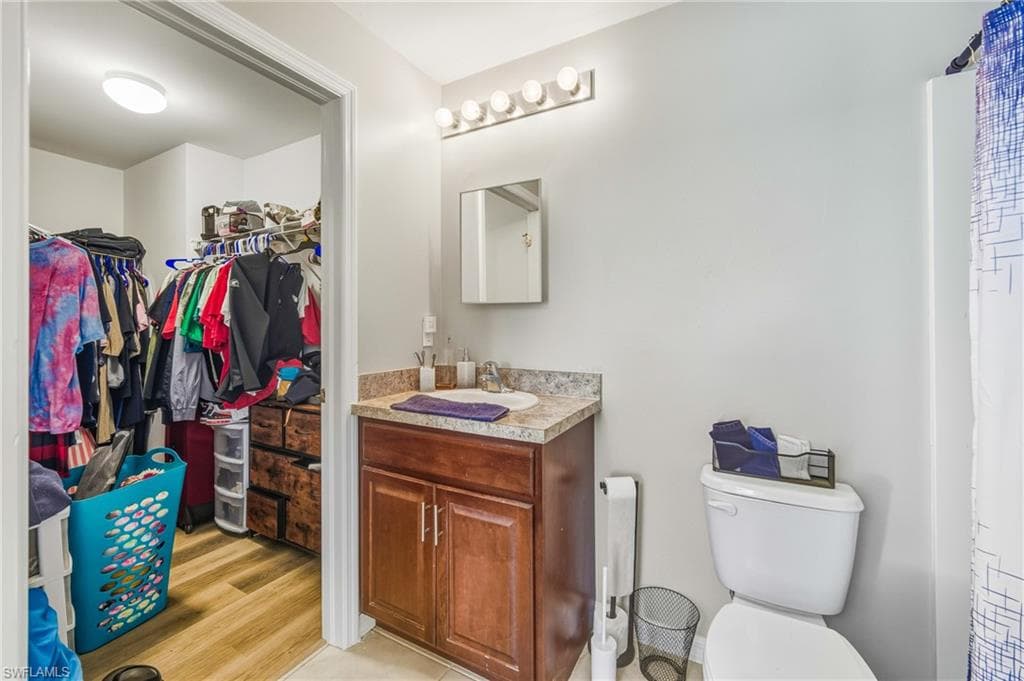 10501 Crossback LN, LEHIGH ACRES FL 33936-17