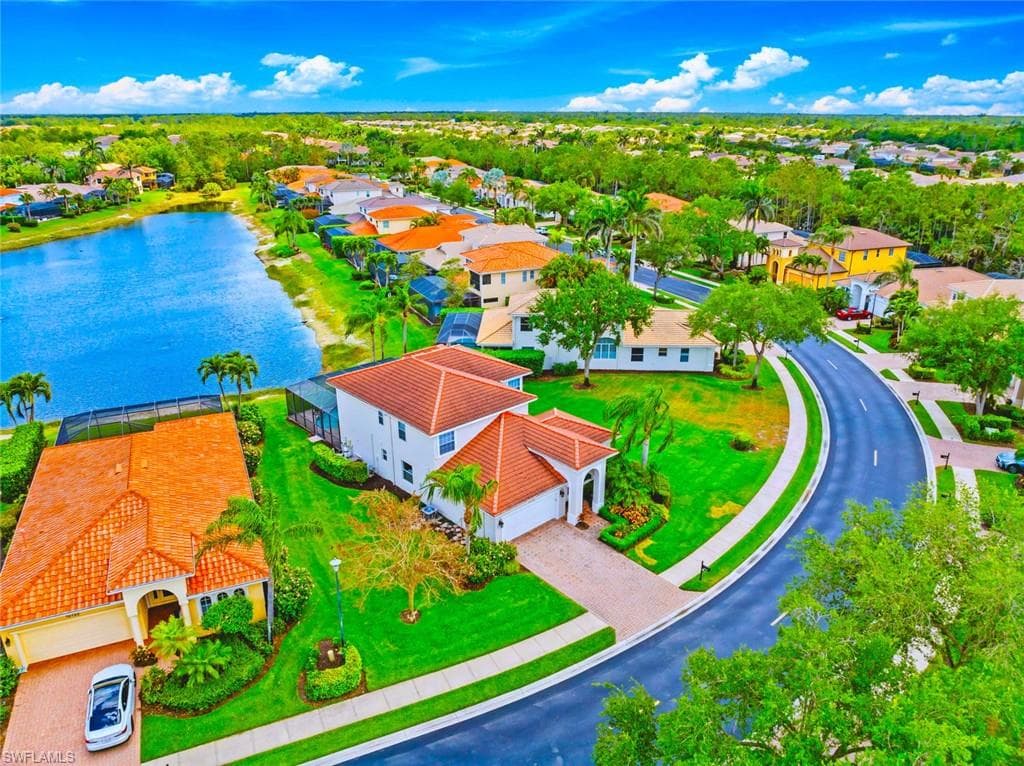 12730 Aviano DR, NAPLES FL 34105-44