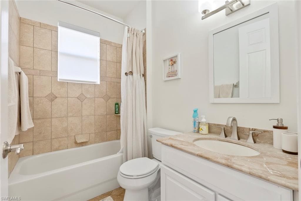 12730 Aviano DR, NAPLES FL 34105-28