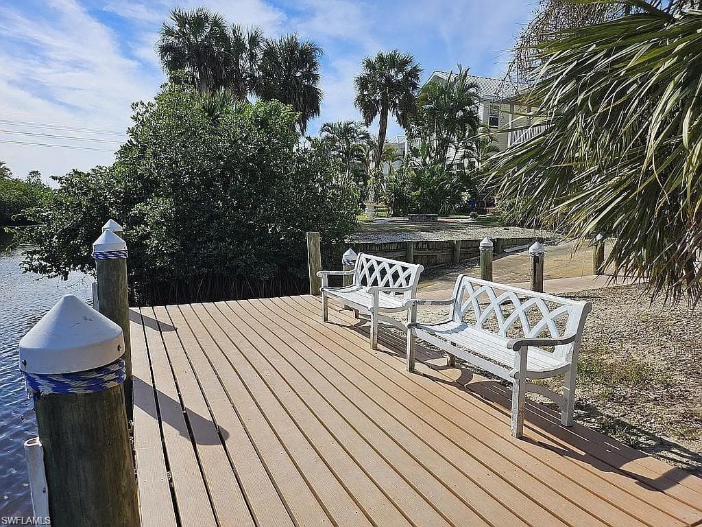 6123 Lake Front DR, FORT MYERS FL 33908-26