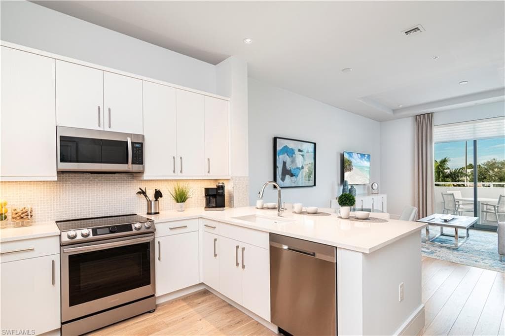 101 8th ST S # 202, OTHER FL 34102-4