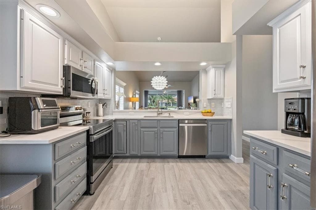 6533 Ilex CIR, NAPLES FL 34109-12