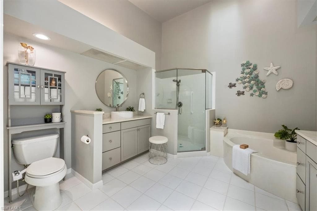 6533 Ilex CIR, NAPLES FL 34109-15