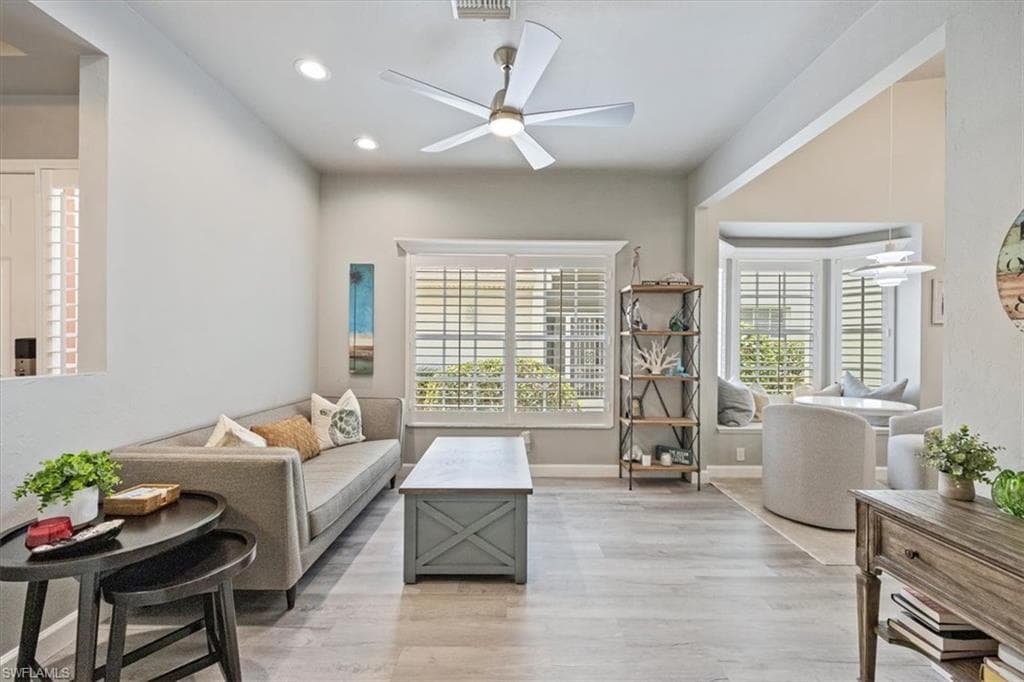 6533 Ilex CIR, NAPLES FL 34109-4