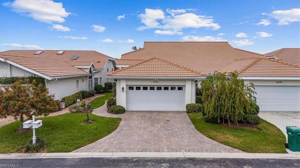 6533 Ilex CIR, NAPLES FL 34109-36