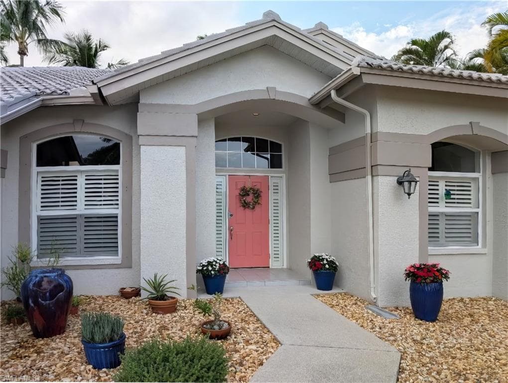 4817 Berkeley DR, NAPLES FL 34112-2