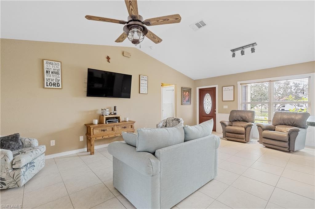 24362 Yacht Club BLVD, PUNTA GORDA FL 33955-7