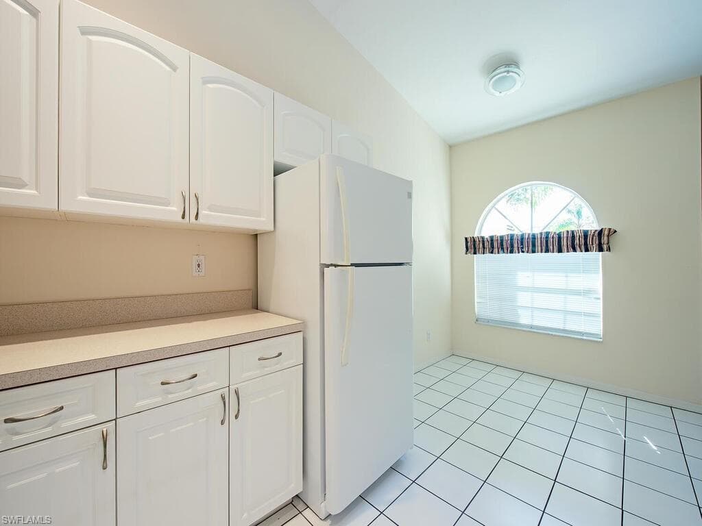 8093 San Vista CIR # 2L, NAPLES FL 34109-2