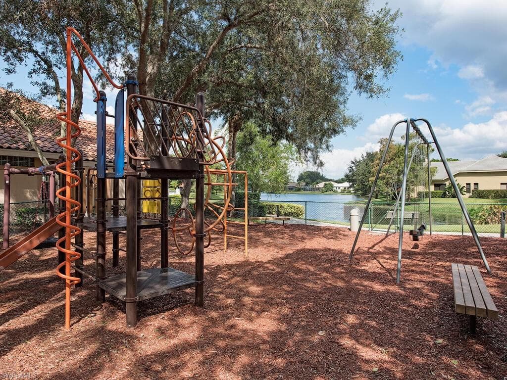 8093 San Vista CIR # 2L, NAPLES FL 34109-18