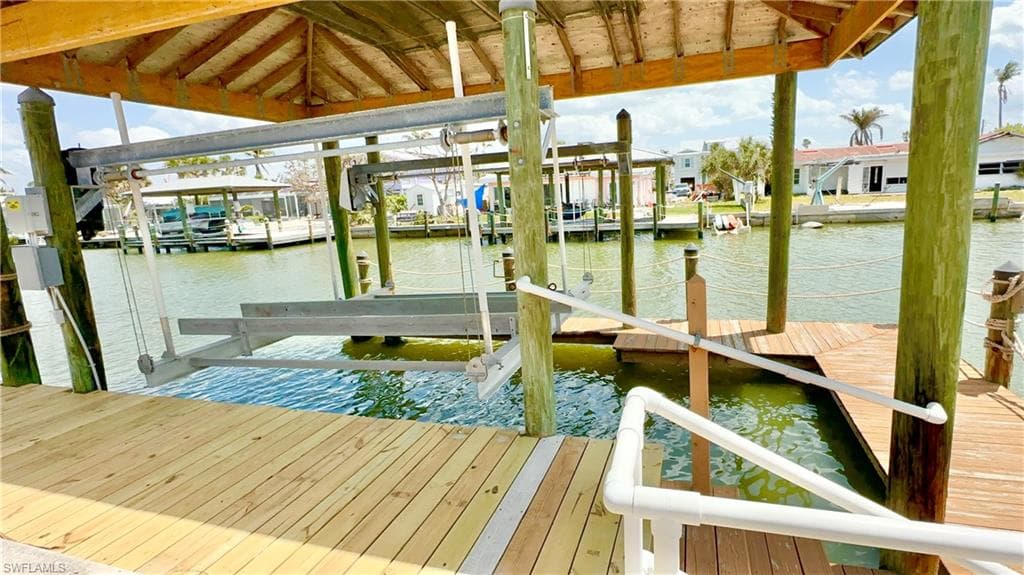 132 Egret ST, FORT MYERS BEACH FL 33931-6