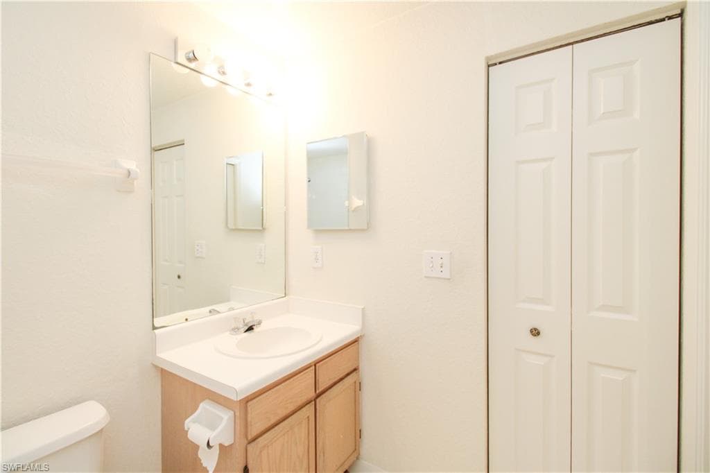 4630 Saint Croix LN # 827, NAPLES FL 34109-45