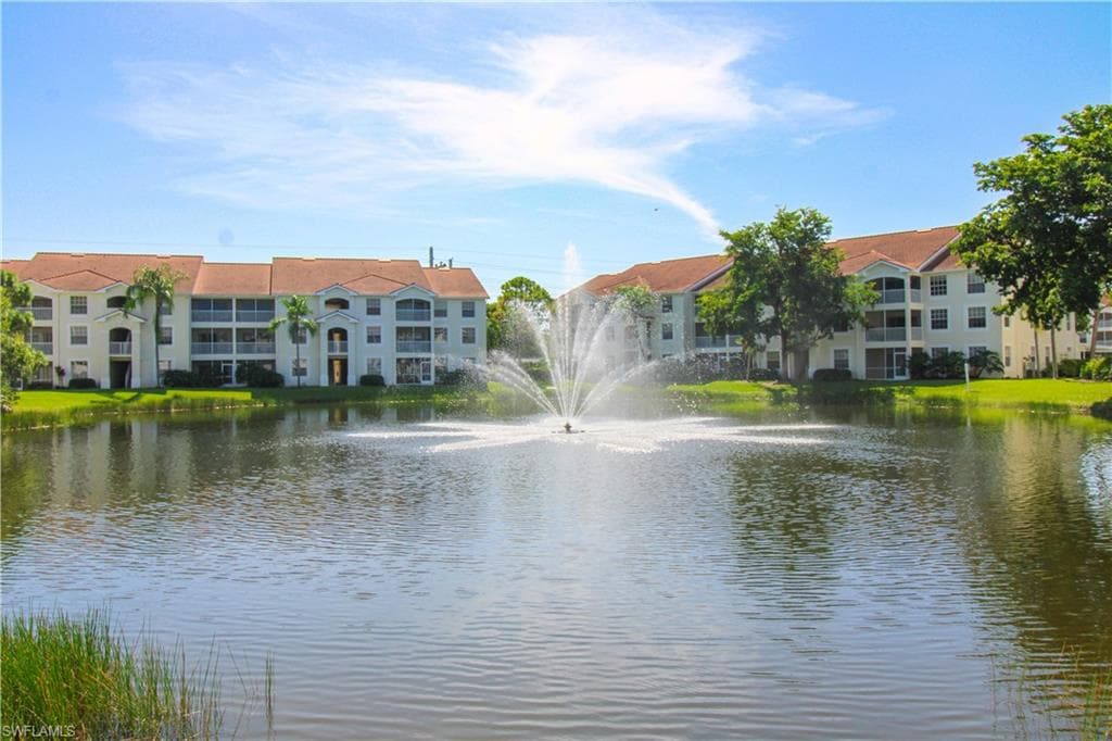 4630 Saint Croix LN # 827, NAPLES FL 34109-16