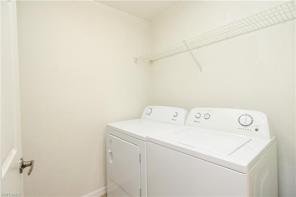 4630 Saint Croix LN # 827, NAPLES FL 34109-42