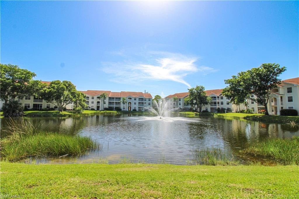 4630 Saint Croix LN # 827, NAPLES FL 34109-11