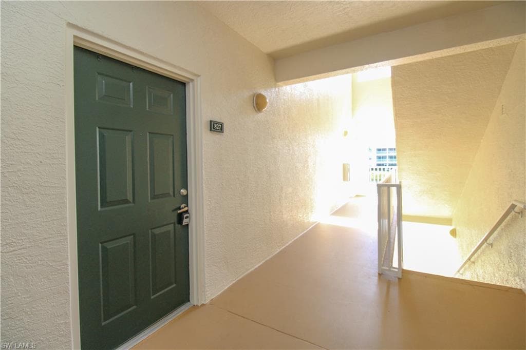 4630 Saint Croix LN # 827, NAPLES FL 34109-21