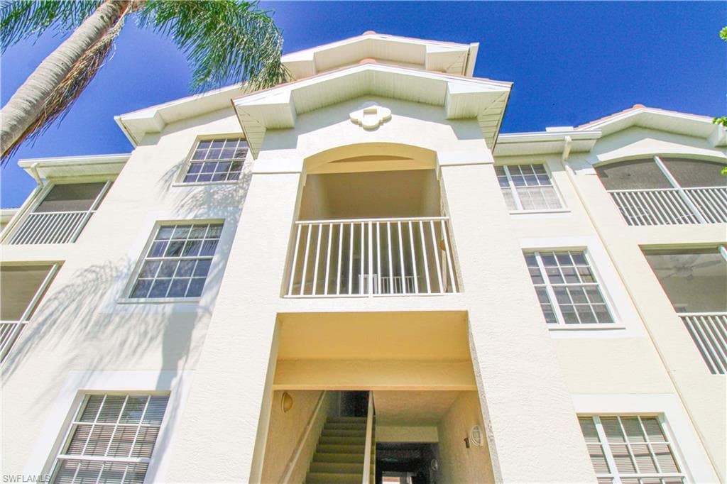 4630 Saint Croix LN # 827, NAPLES FL 34109-19