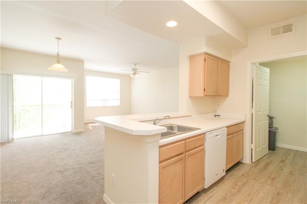 4630 Saint Croix LN # 827, NAPLES FL 34109-39