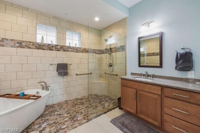 21450 Strada Nuova CIR # A307, ESTERO FL 33928-8