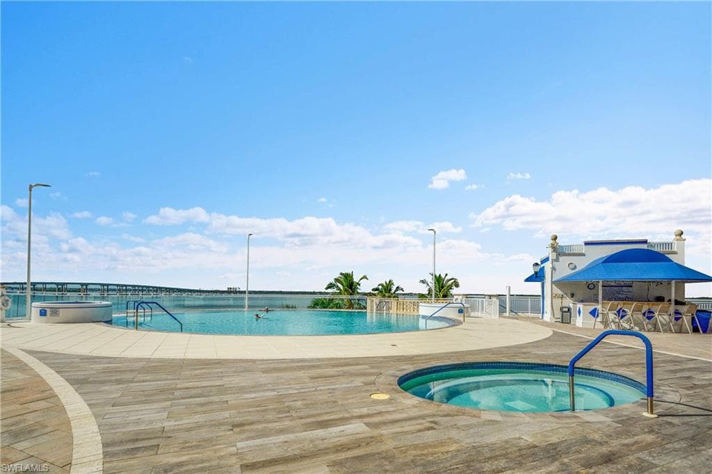 2743 1st ST # 1006, FORT MYERS FL 33916-3