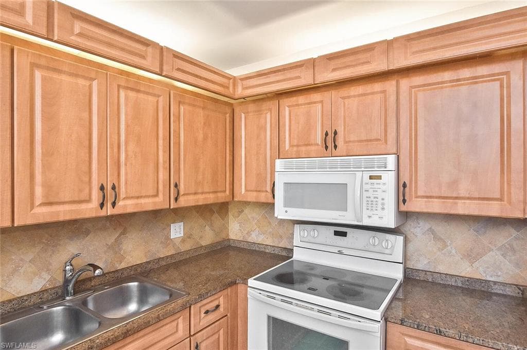 5540 Malt DR # 4, FORT MYERS FL 33907-9