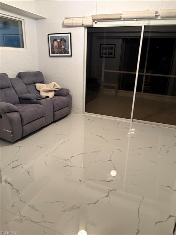 1025 Moon Lake DR, NAPLES FL 34104-27