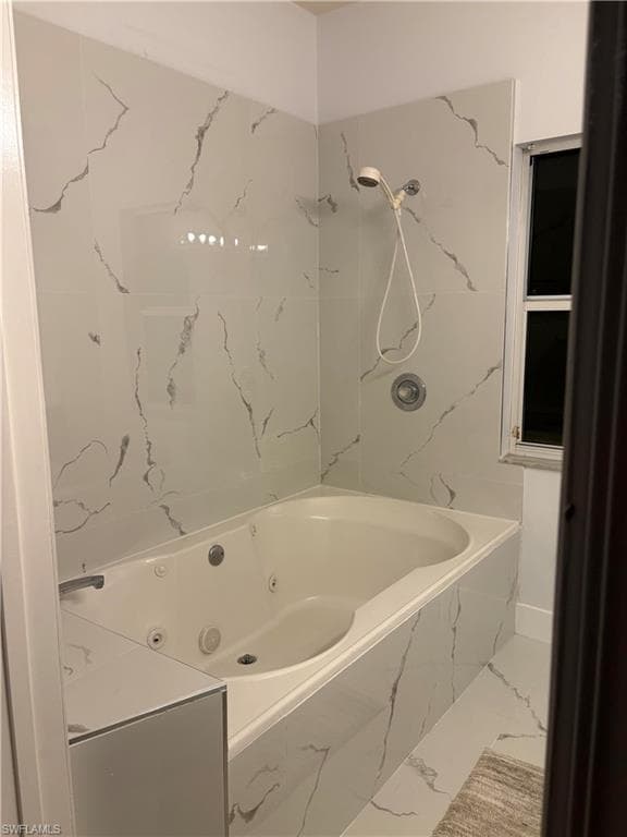 1025 Moon Lake DR, NAPLES FL 34104-19