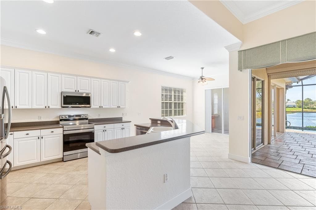 5562 Whispering Willow WAY, FORT MYERS FL 33908-5