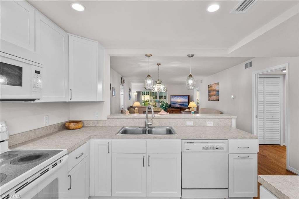 1661 Edith Esplanade # 102, CAPE CORAL FL 33904-8