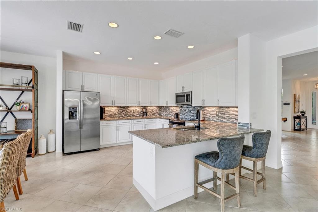 3295 Tahoe CT, NAPLES FL 34119-2