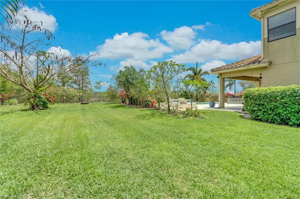 3295 Tahoe CT, NAPLES FL 34119-24